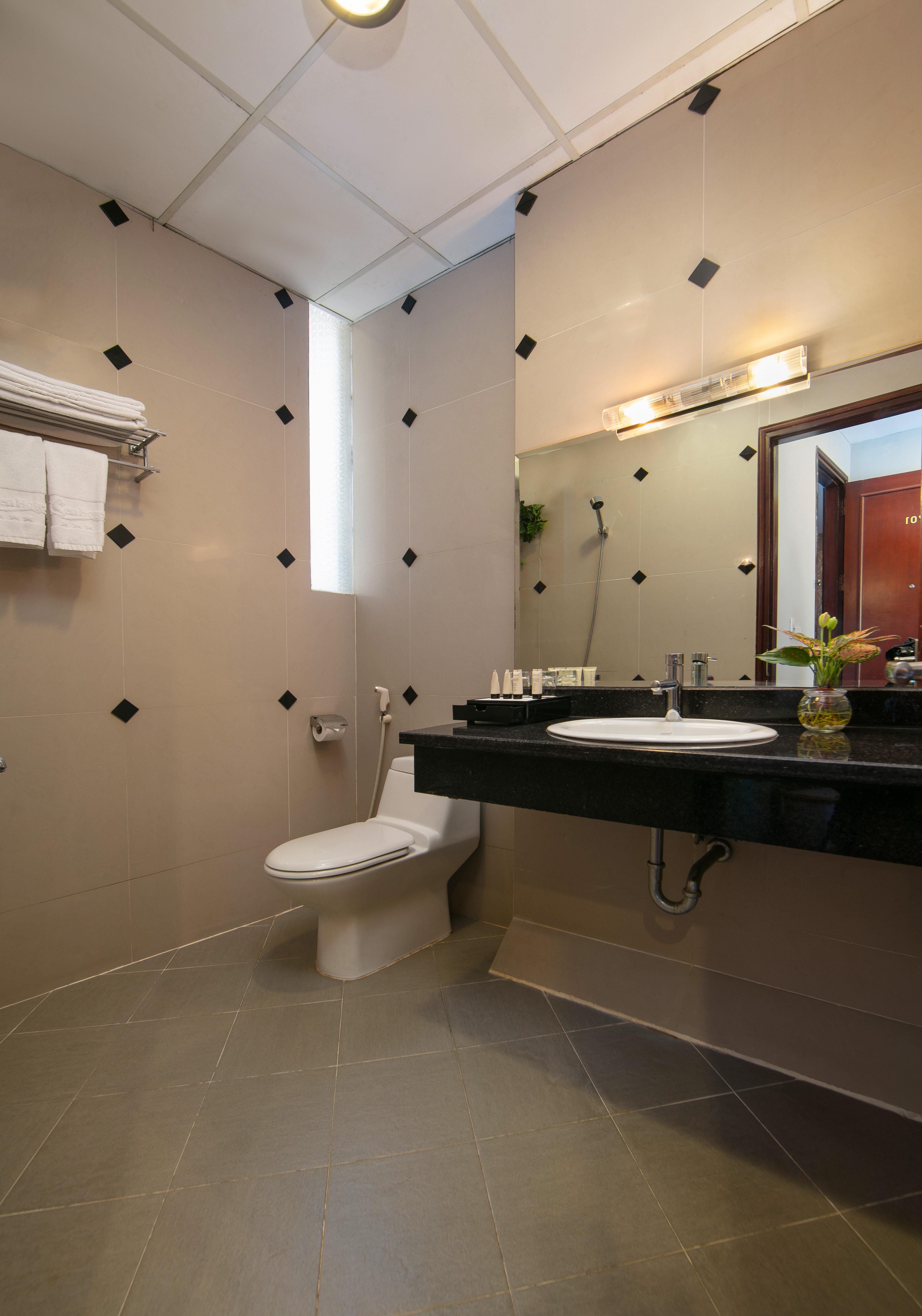 Sen Hotel - Managed By Sen Hotel Group Hanoi Bagian luar foto