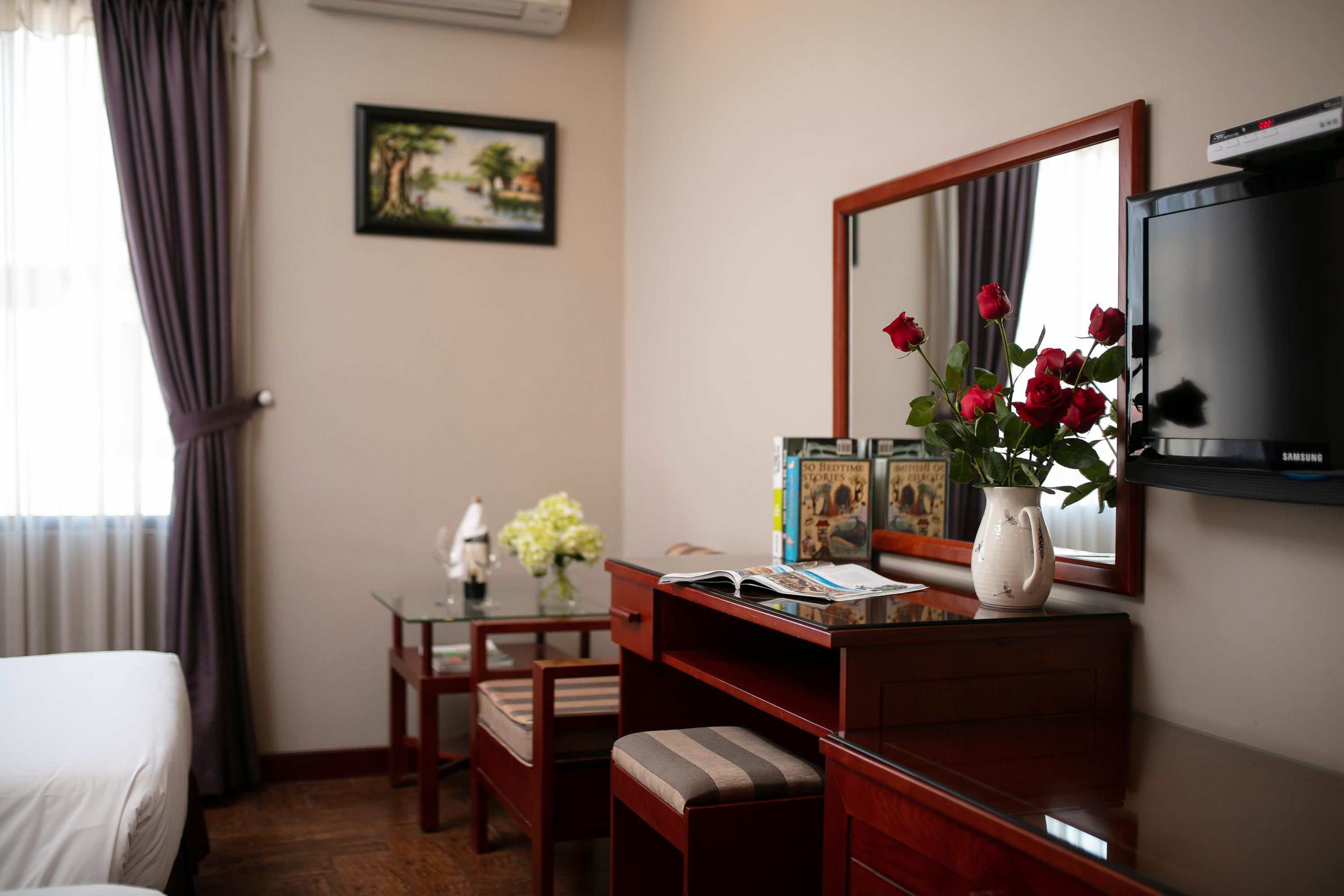 Sen Hotel - Managed By Sen Hotel Group Hanoi Bagian luar foto