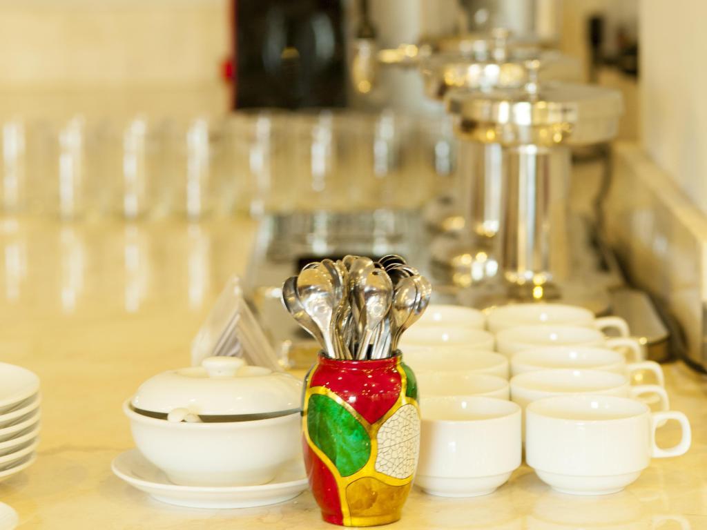 Sen Hotel - Managed By Sen Hotel Group Hanoi Bagian luar foto