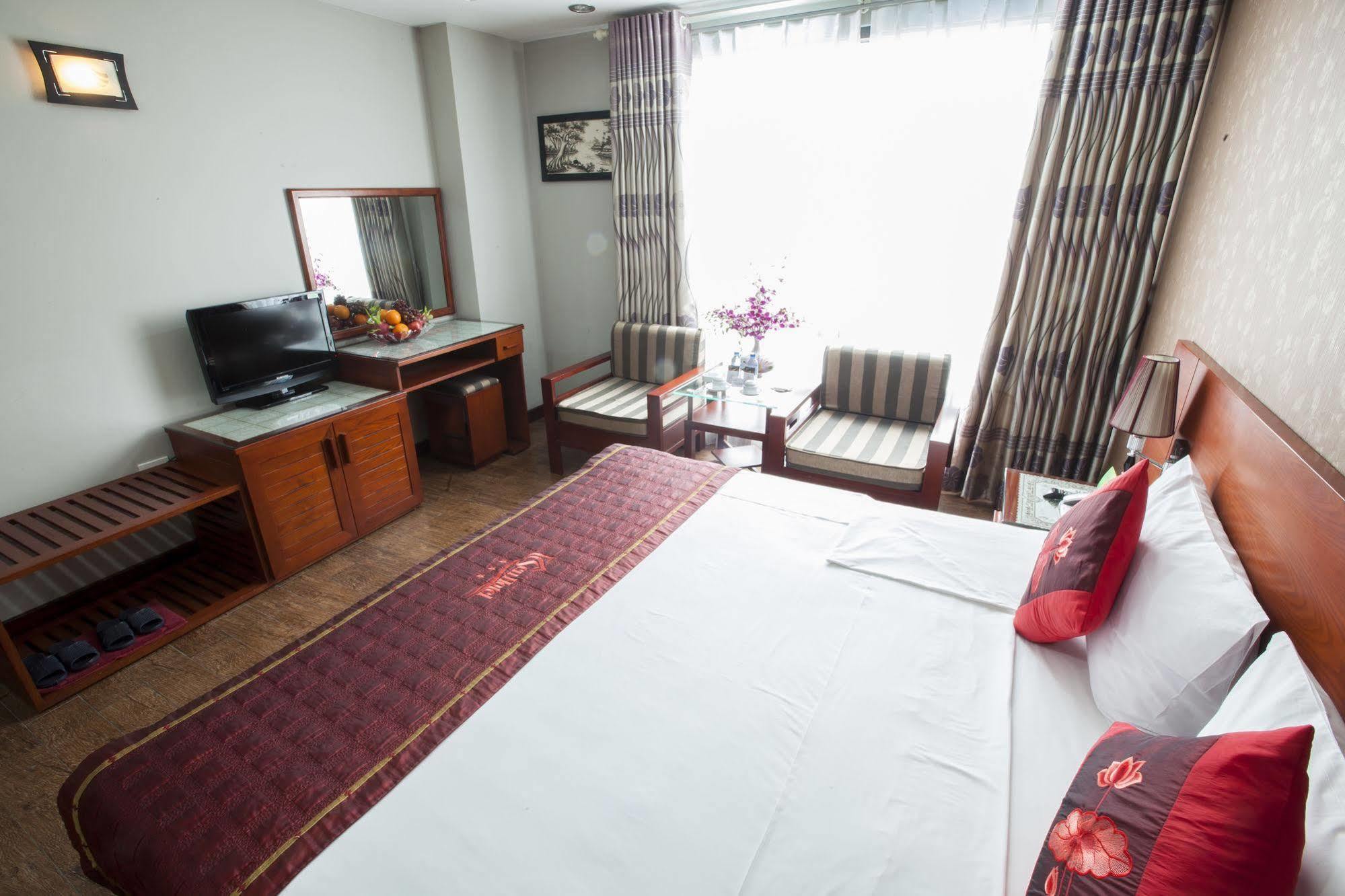 Sen Hotel - Managed By Sen Hotel Group Hanoi Bagian luar foto